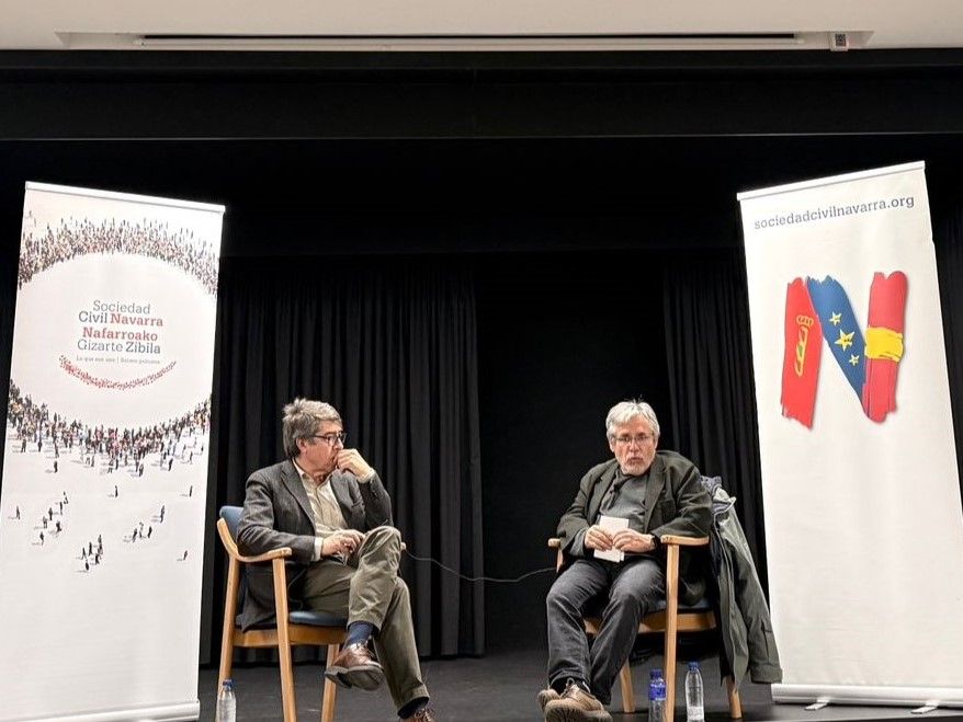 5-M: Resumen e imágenes de la presentación del libro de Félix Ovejero, «La invención del agravio»